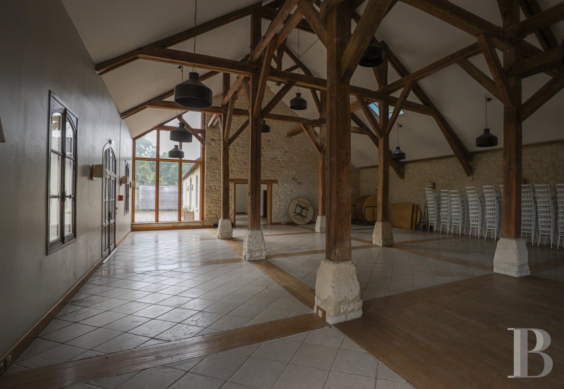 A large 18th century farmhouse and dovecote transformed into a hotel in the Oise, near Senlis - photo  n°22